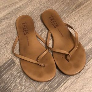 Tkees flip flop